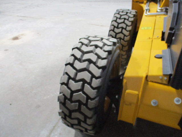 2024 JCB 3TS-8W Skid Steer Loader