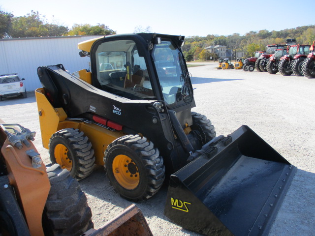 2016 JCB 260 Skid Steer Loader