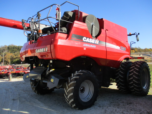 2012 Case IH AF 7230 COMBINE Combine