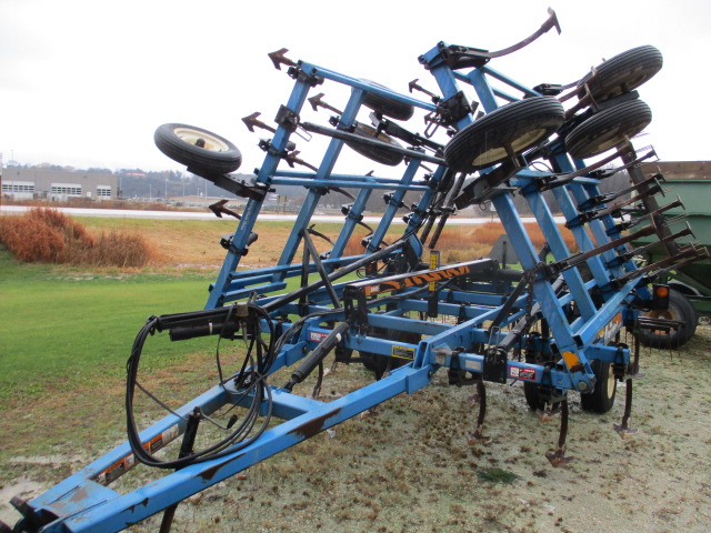 DMI DMI Tigermate II Field Cultivator