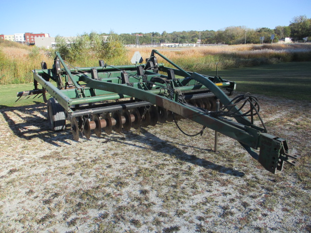 1991 Glencoe Soil Saver Series 3 9 shank Disk Chisel