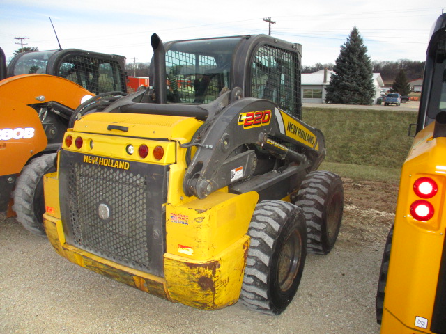 2019 New Holland L220-T4B Skid Steer Loader