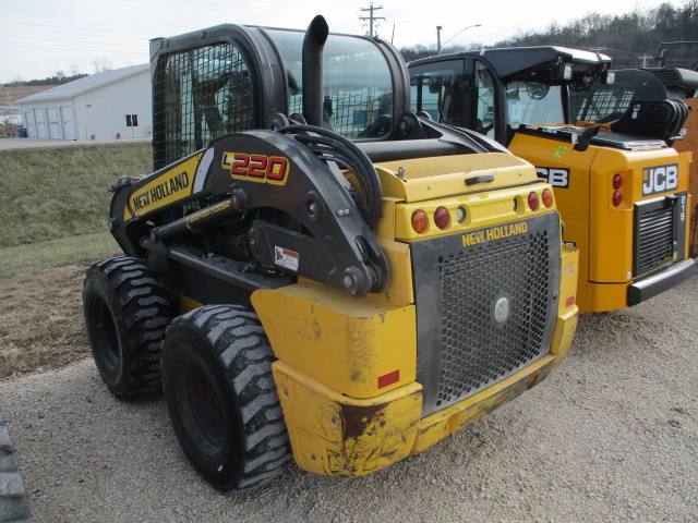 2019 New Holland L220-T4B Skid Steer Loader