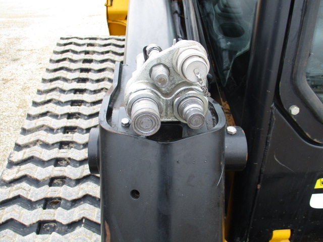 2018 JCB 270T Compact Track Loader