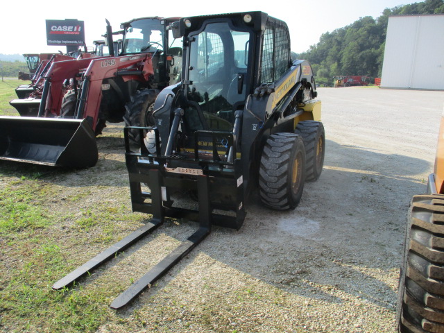 2011 New Holland L218 Skid Steer Loader