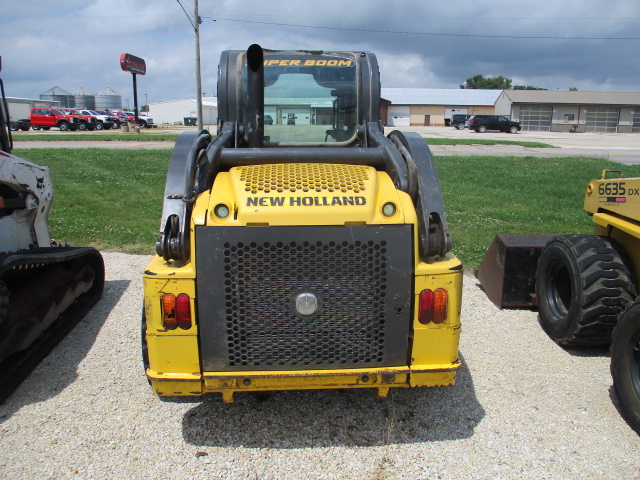 2011 New Holland L218 Skid Steer Loader