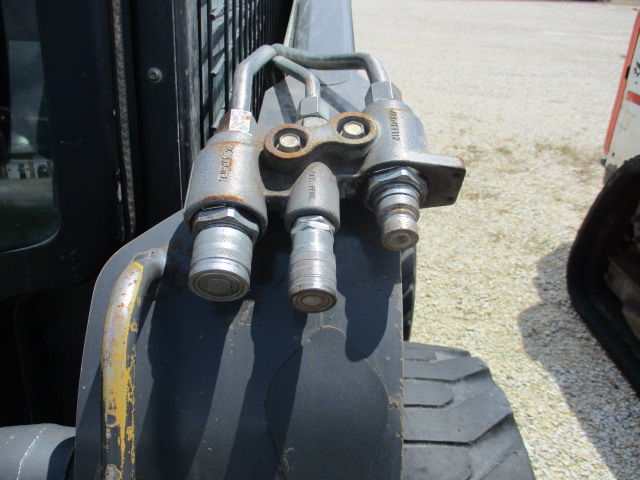 2011 New Holland L218 Skid Steer Loader