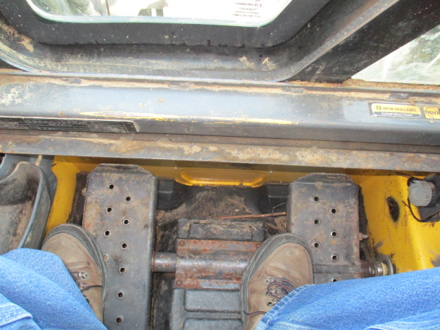 2011 New Holland L218 Skid Steer Loader
