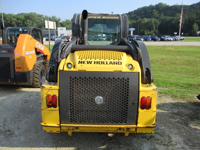 2011 New Holland L218 Skid Steer Loader