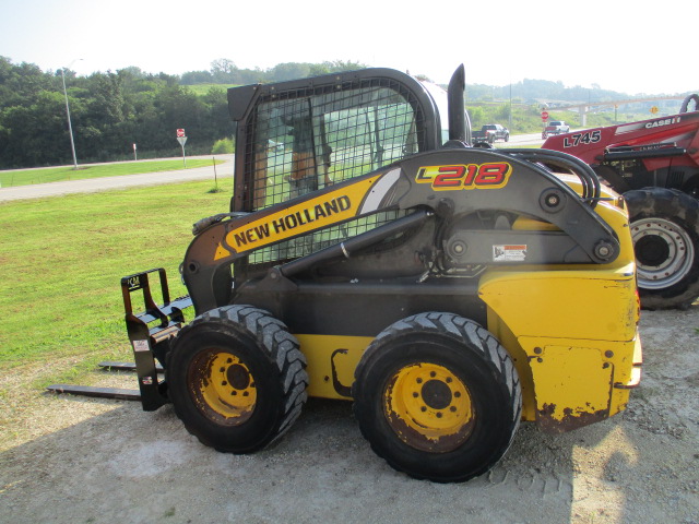 2011 New Holland L218 Skid Steer Loader