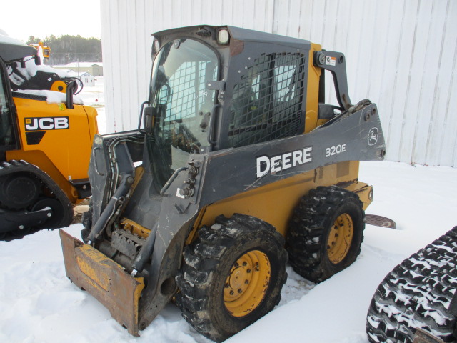 2014 John Deere 320E Skid Steer Loader