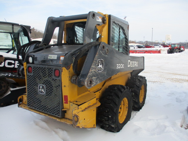 2014 John Deere 320E Skid Steer Loader