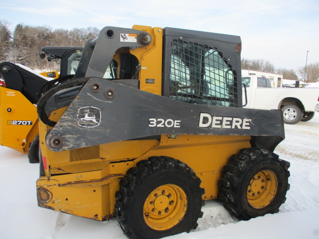 2014 John Deere 320E Skid Steer Loader