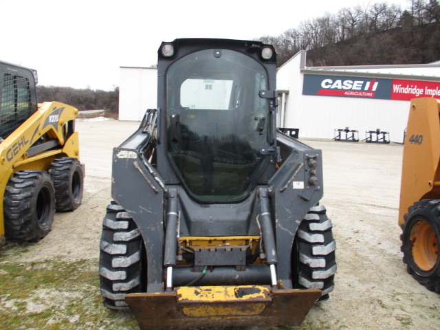 2014 John Deere 320E Skid Steer Loader