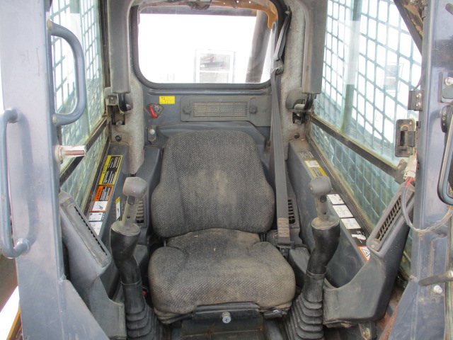 2014 John Deere 320E Skid Steer Loader