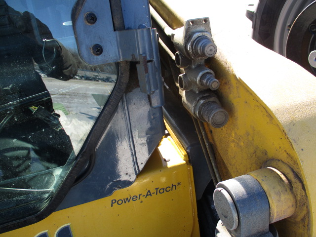 2015 Gehl R220 Skid Steer Loader