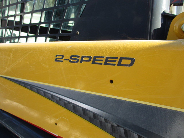 2015 Gehl R220 Skid Steer Loader