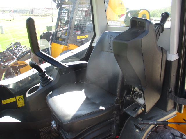2012 JCB 155 Skid Steer Loader