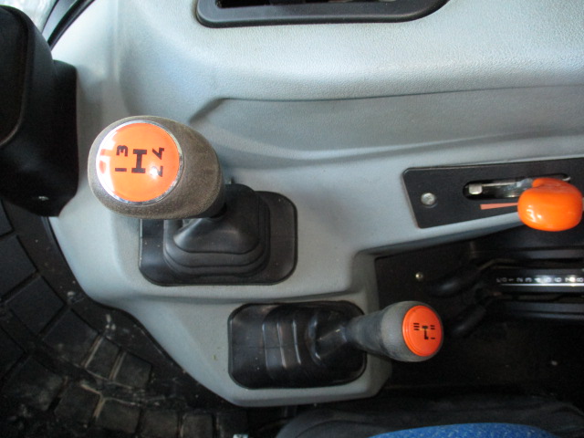 2020 New Holland Workmaster 105 Tractor