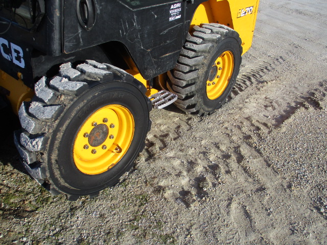 2023 JCB 270W Skid Steer Loader