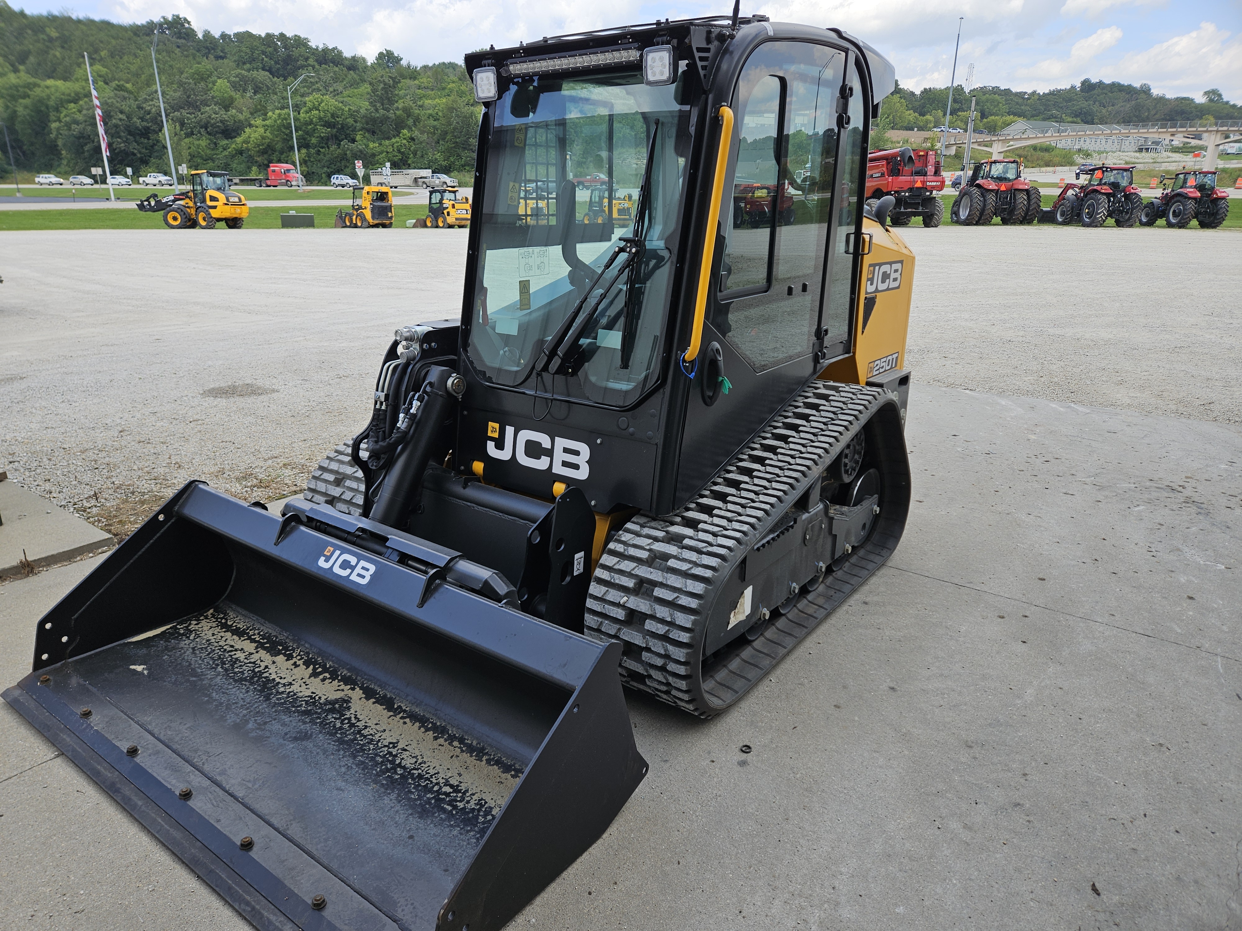 2026 JCB 250T Compact Track Loader
