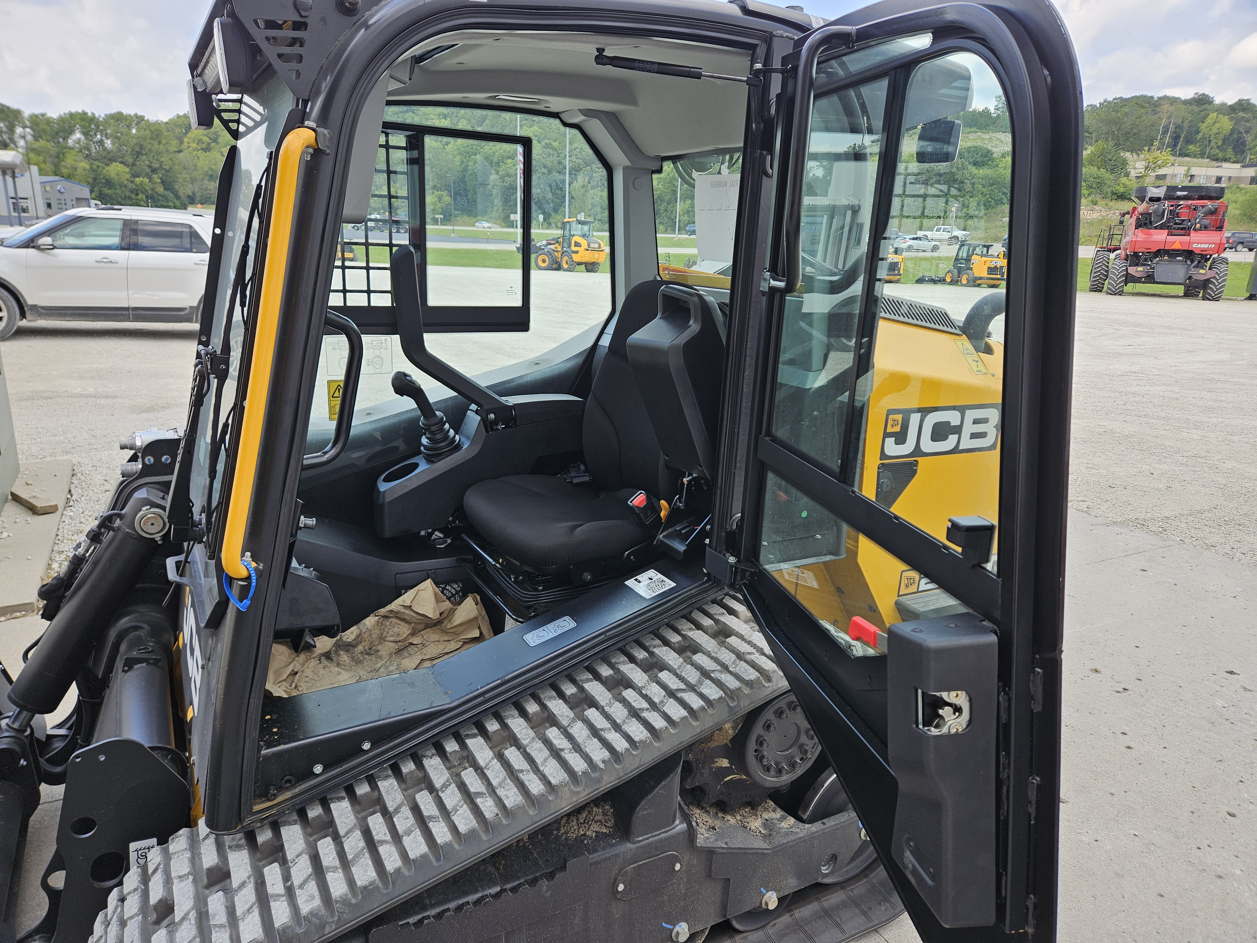 2026 JCB 250T Compact Track Loader