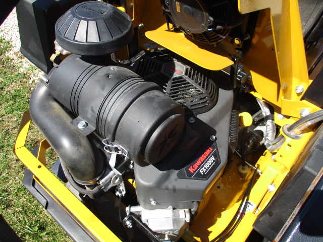 2022 Hustler Excel 942342-SUPER Z-KAWASAKI FX1000 (35HP) 60" Mower/Zero Turn