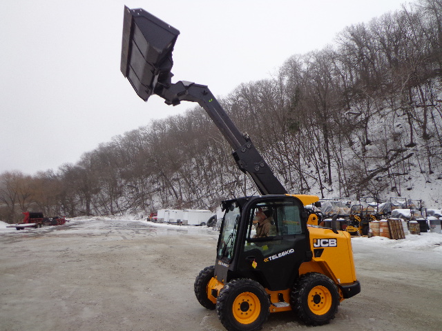 2027 JCB 3TS-8W Skid Steer Loader