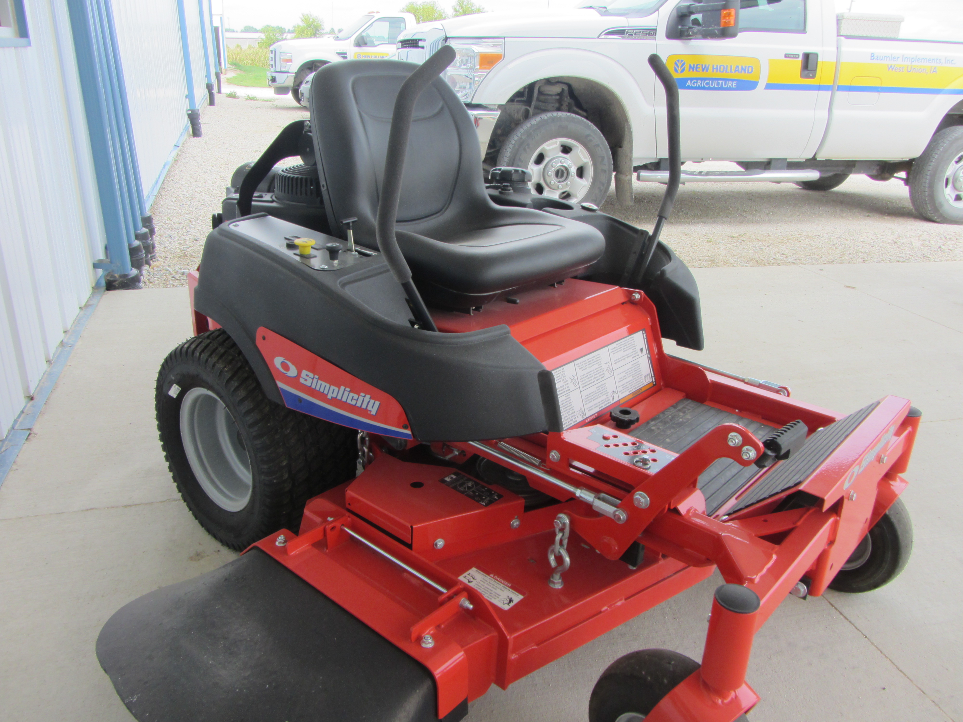 Simplicity ZT3500 25 Mower Zero Turn for sale in West Union IA