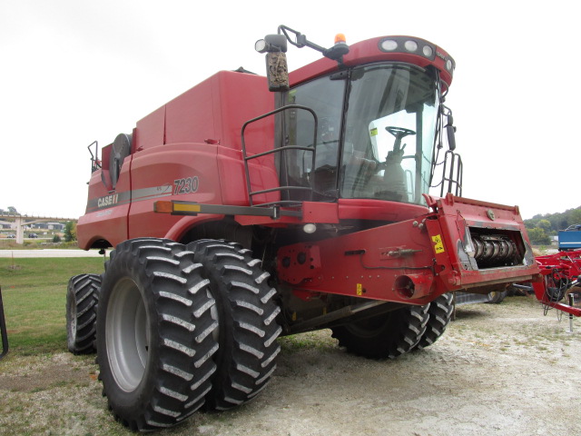 2013 Case IH 7230 Combine