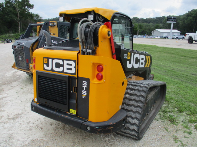 2018 JCB 3TS-8T Compact Track Loader