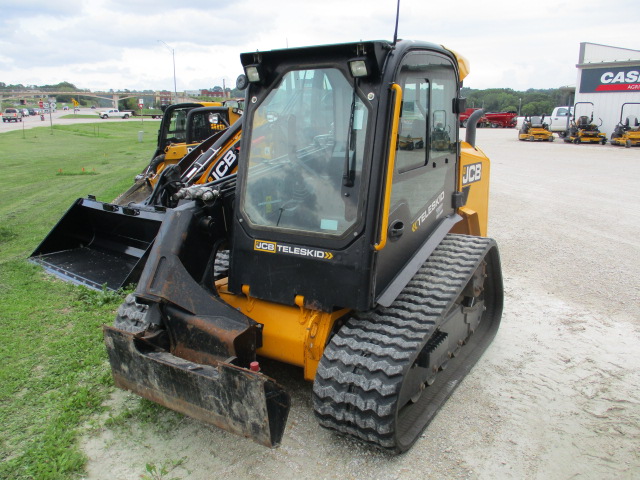 2018 JCB 3TS-8T Compact Track Loader