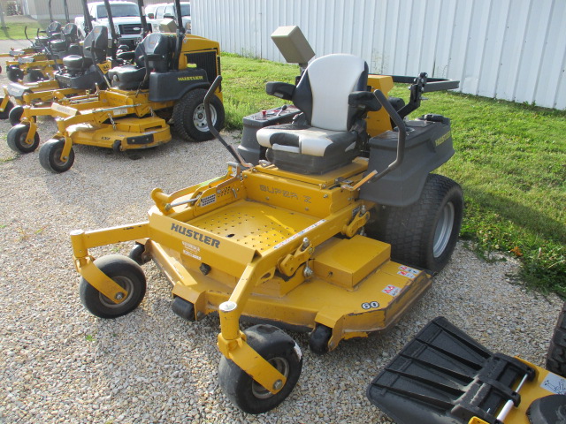 2014 Hustler Excel Super Z  936914 60" RD Mower/Zero Turn