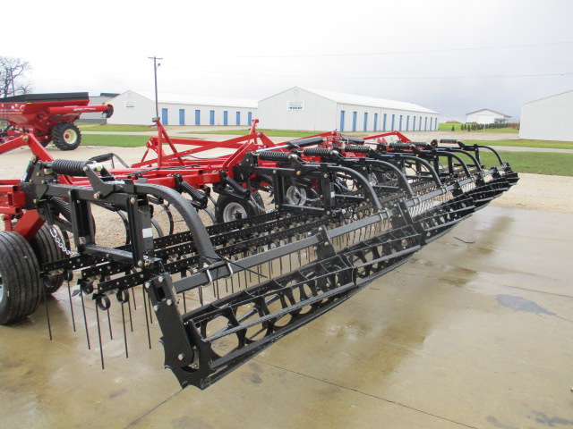 2024 Case IH TIGER-MATE 255 Field Cultivator