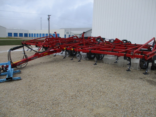 2024 Case IH TIGER-MATE 255 Field Cultivator