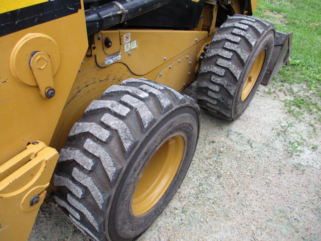 2017 Caterpillar 246D Skid Steer Loader