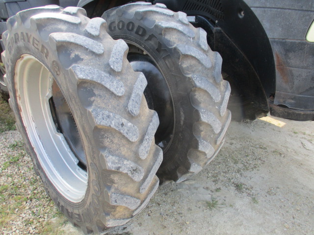 2011 Case IH Magnum 315 Tractor