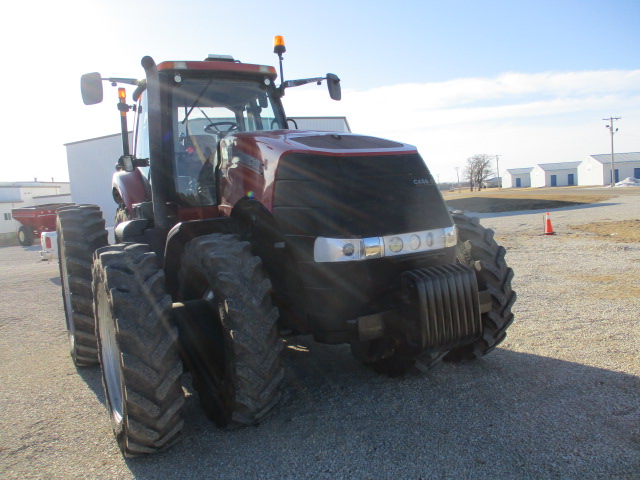 2011 Case IH Magnum 315 Tractor