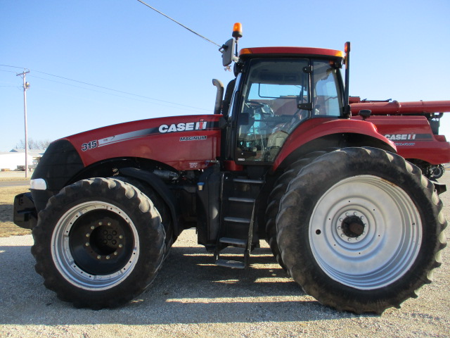 2011 Case IH Magnum 315 Tractor