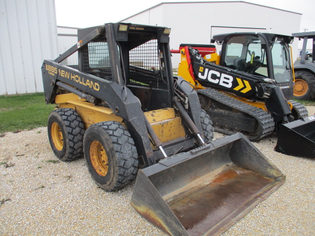 1995 New Holland LX885 Skid Steer Loader