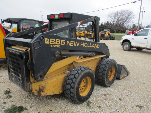 1995 New Holland LX885 Skid Steer Loader