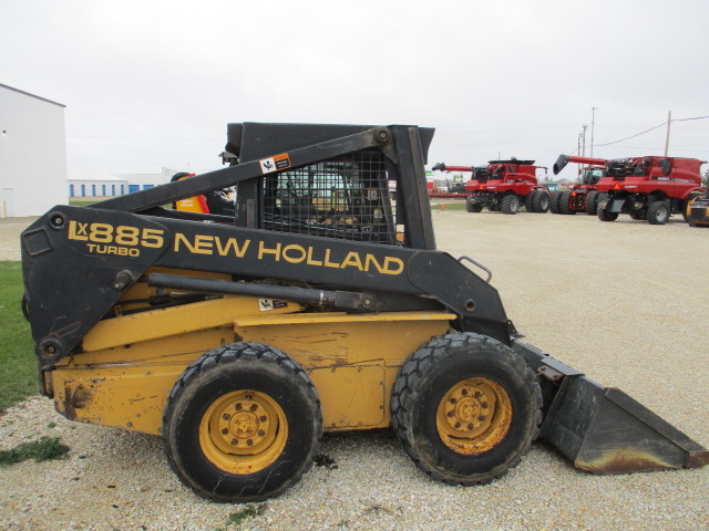 1995 New Holland LX885 Skid Steer Loader