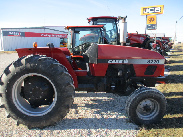 1996 Case IH 3220 Tractor