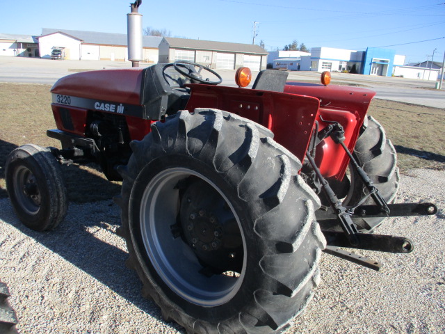 1996 Case IH 3220 Tractor