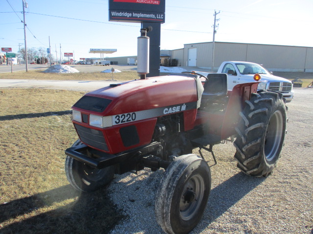 1996 Case IH 3220 Tractor