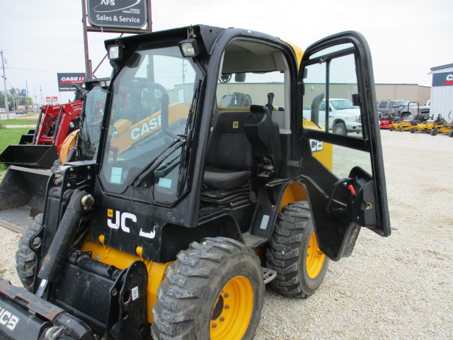 2016 JCB 260 Skid Steer Loader