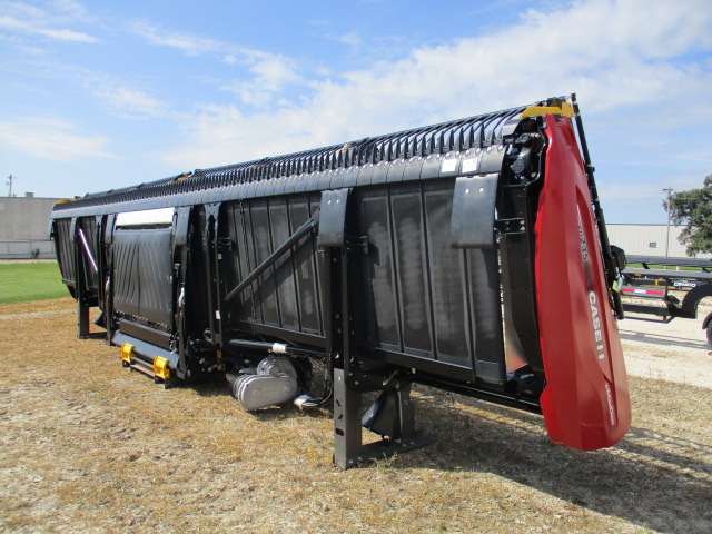 2025 MacDon FD235 Header Draper Flex