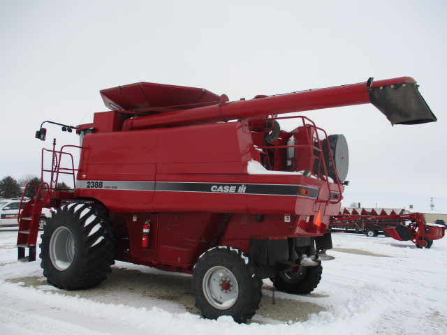 1999 Case IH 2388 Combine