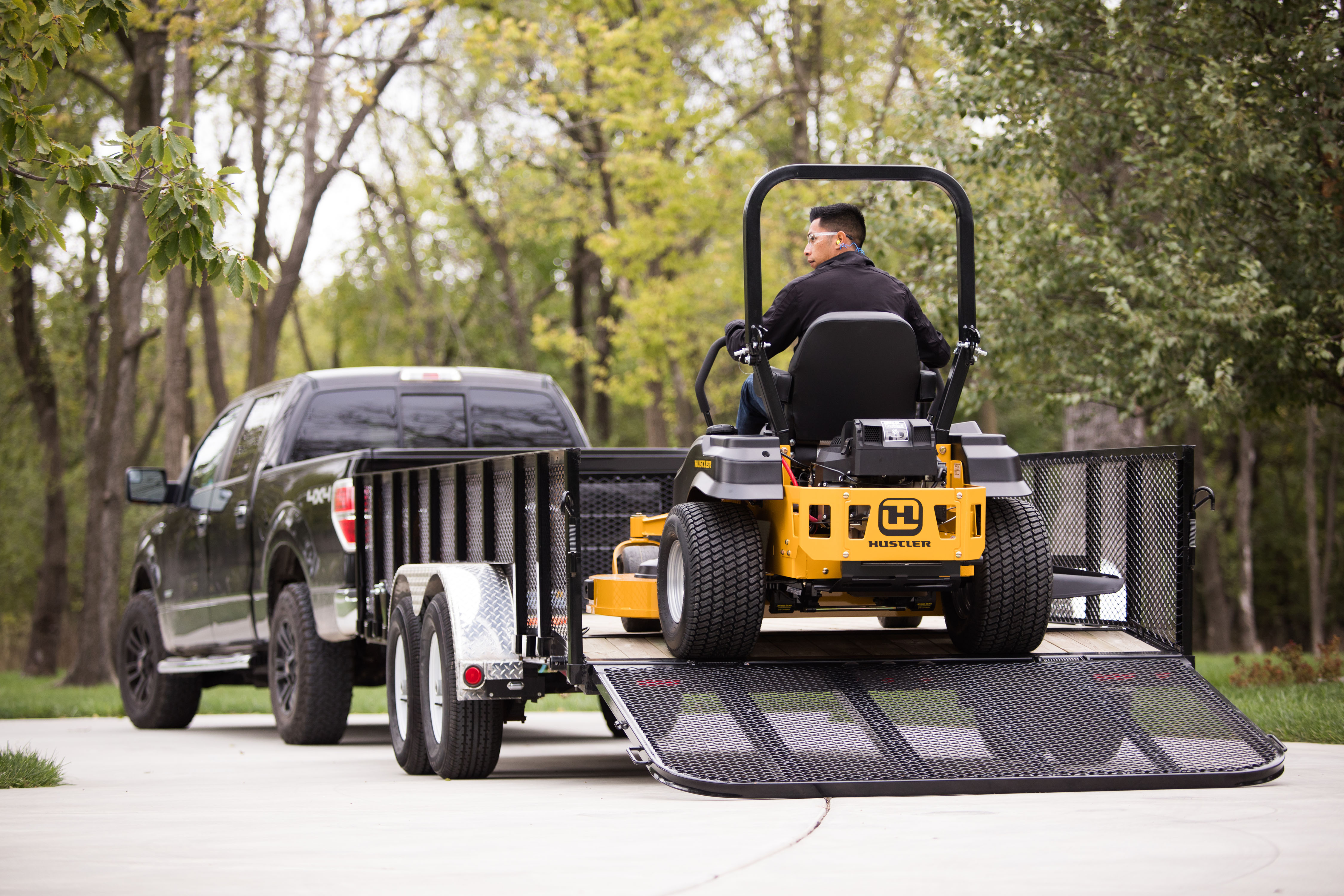 2026 Hustler Excel 944553-RAPTOR XD -KAWASAKI FR730 924HP) 60" W/FLEX Mower/Zero Turn