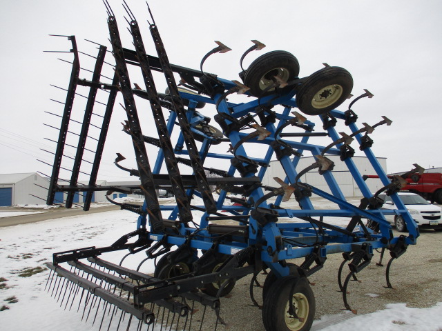 DMI Tigermate Field Cultivator